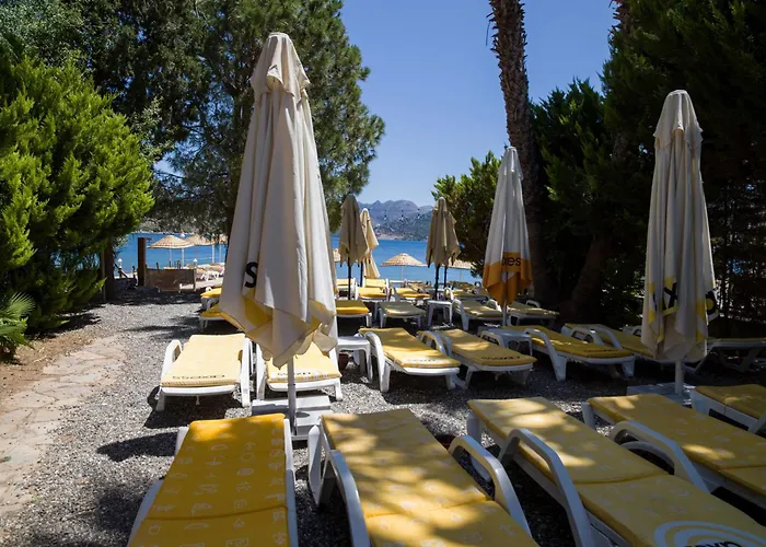 Umut & Beach Selimiye 招待所 *